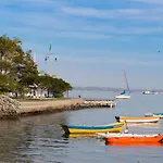 Ossos Guest House